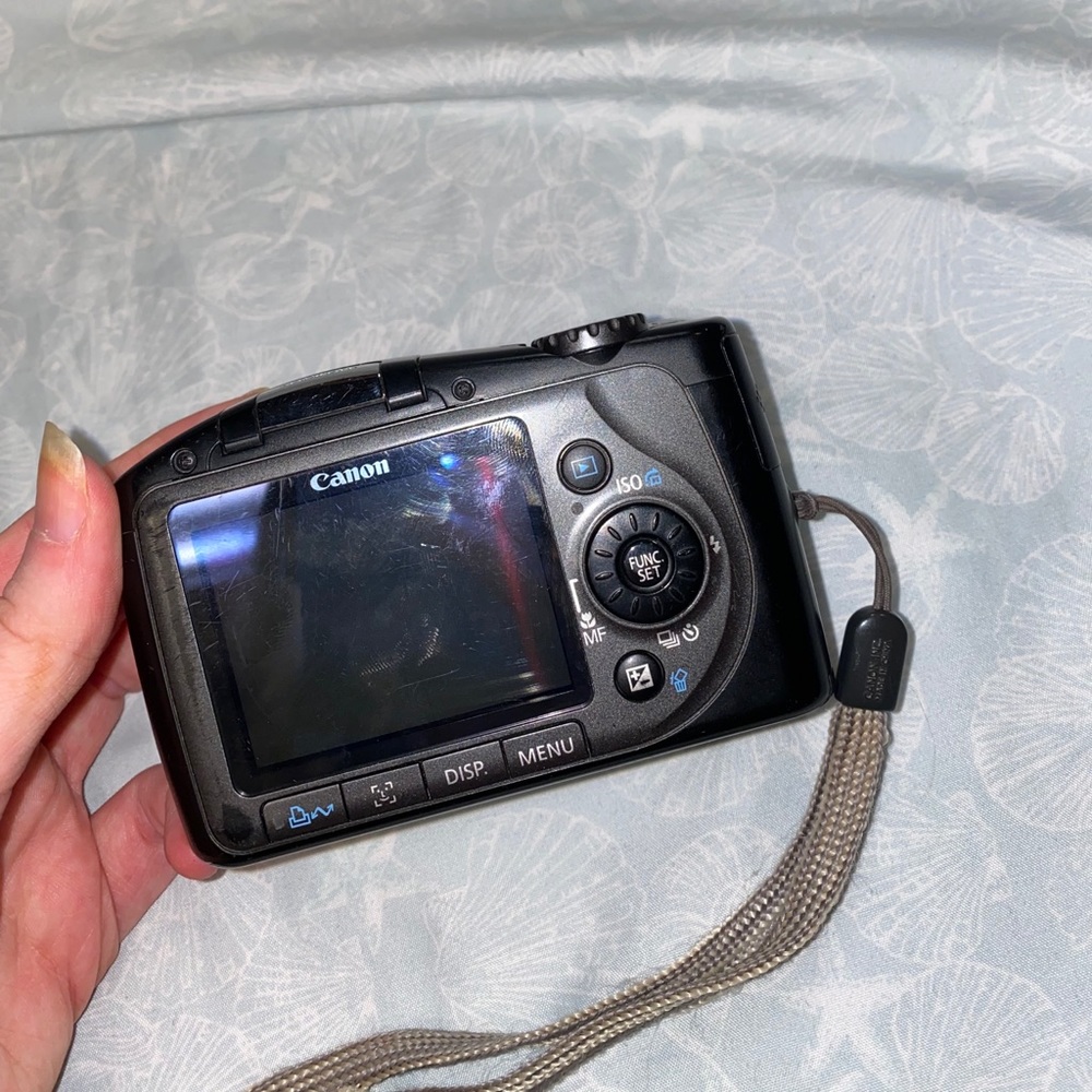 Canon Camera - Picture 2 of 9